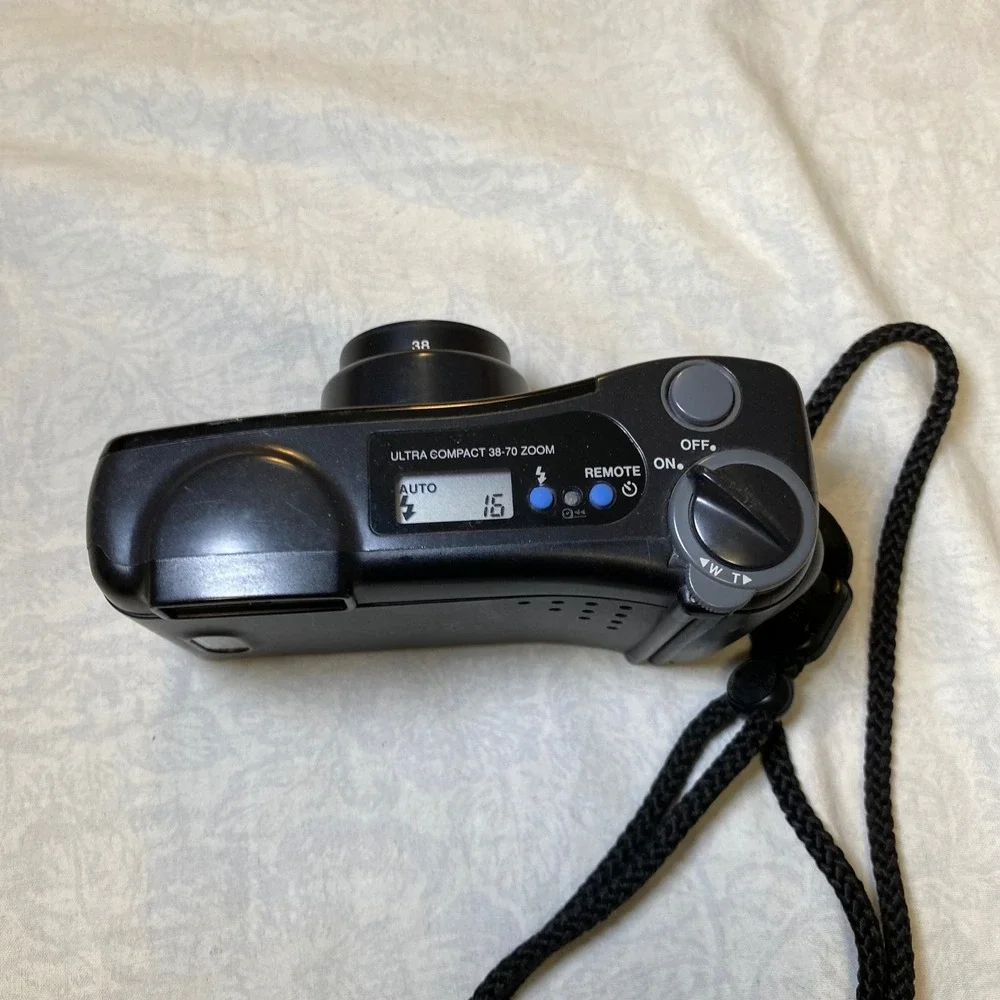 Olympus Infinity Zoom 2000 35mm Film Camera 38-70mm AF Tested Working Japan